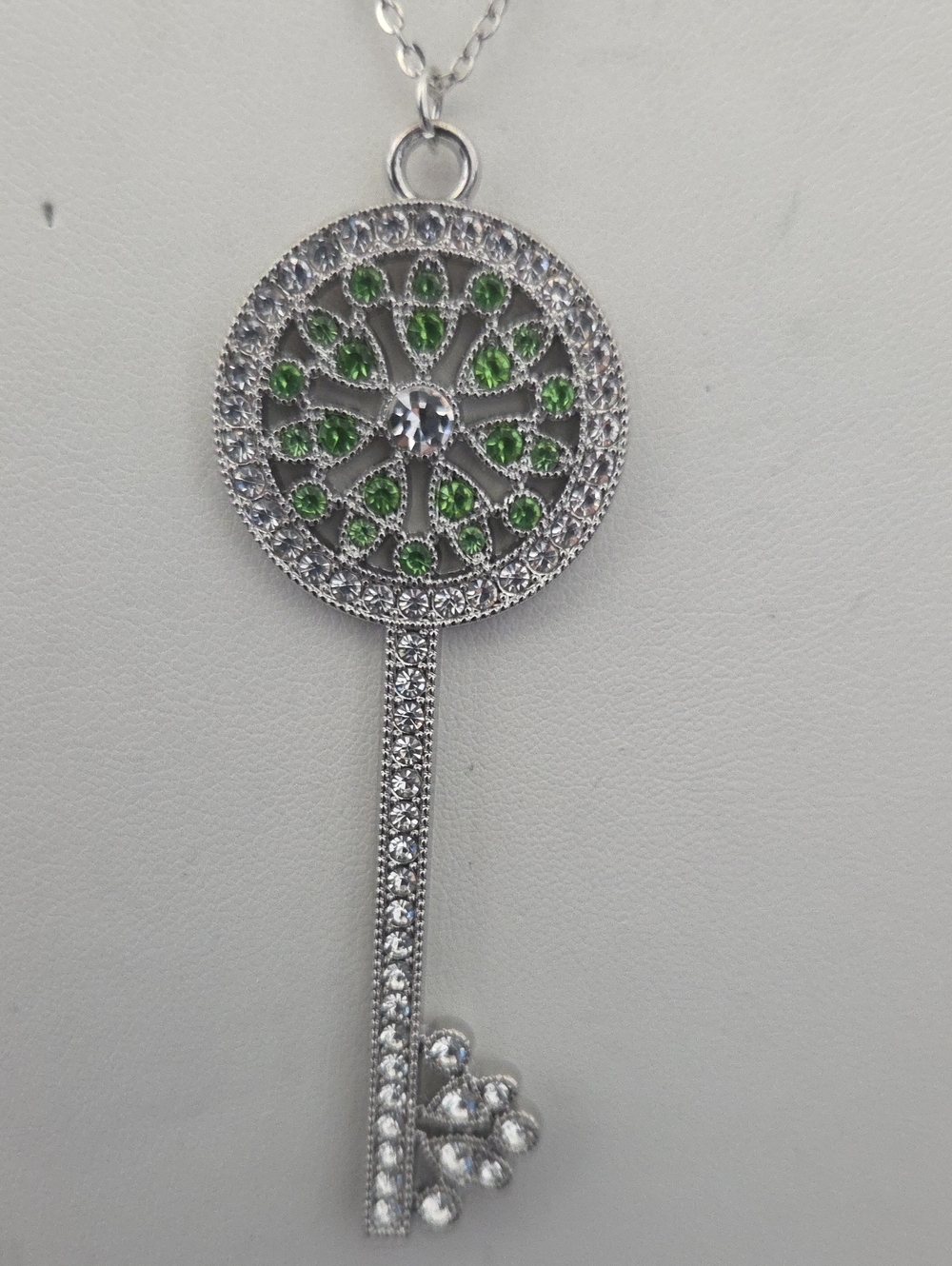 Paparazzi Keeping Secrets Green Necklace NWT